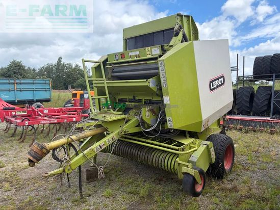 Empacadora gigant - Claas - presse à balles rondes variant180 . claas