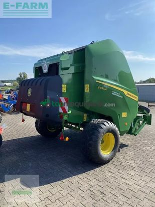 Empacadora gigant - John Deere - v451 m