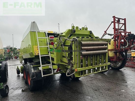 Empacadora gigant - Claas - quadrant 2200 rc