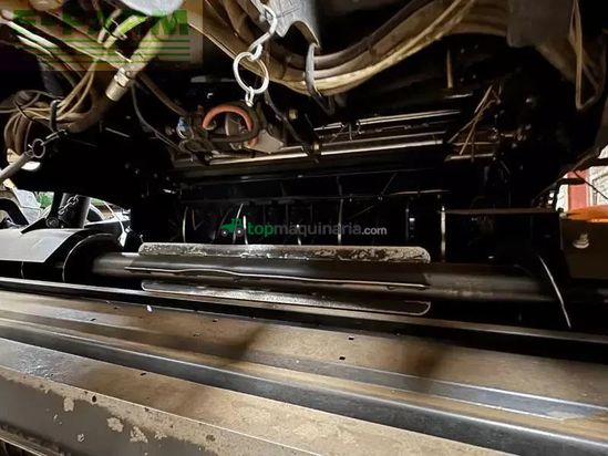 Empacadora gigant - New Holland - rollbelt 180