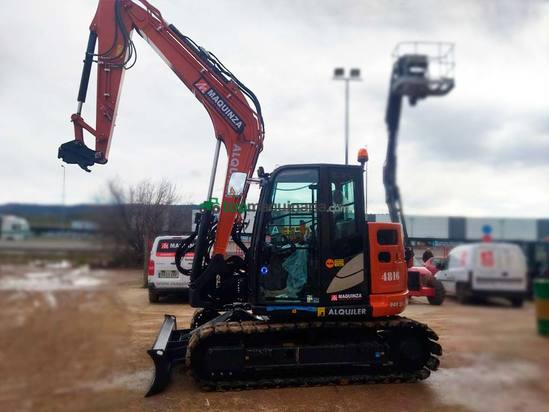 Miniexcavadora HITACHI ZX85USB-6