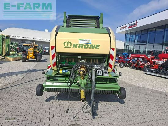 Empacadora gigant - Krone - cf 155 xc mit 26 messer und ballenaufsteller