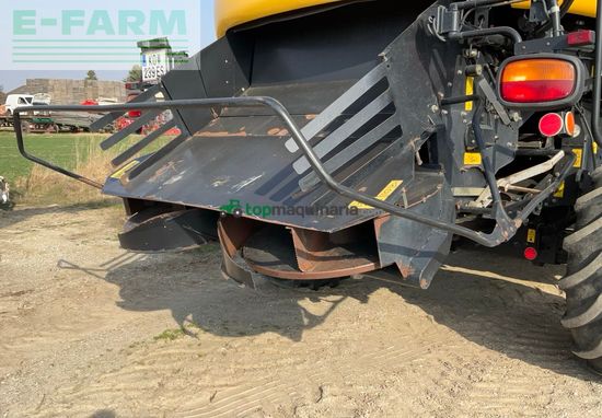 Cosechadora de Cereal - New Holland - CR9090