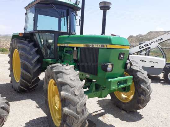 Tractor agrícola - John Deere - 3340