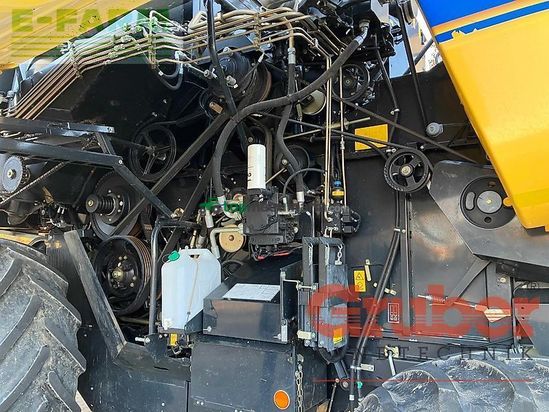 Cosechadora de Cereal - New Holland - cx 5.90 t4b