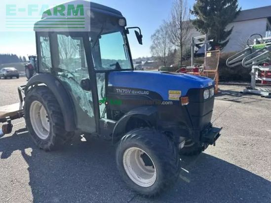 Tractor agrícola - New Holland - tn-v 75