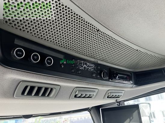 Cosechadora de Cereal - Claas - trion 750 + v770