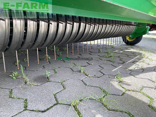 Empacadora gigant - John Deere - 990