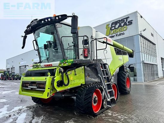 Cosechadora de Cereal - Claas - lexion 8900 tt + v1230