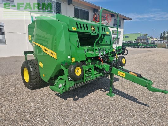 Empacadora gigant - John Deere - F441M