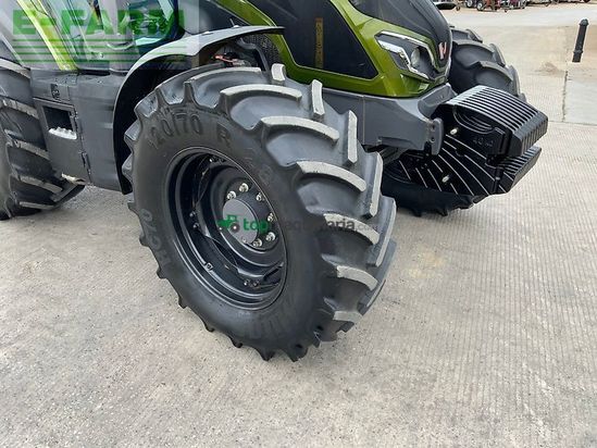 Tractor agrícola - Valtra - g135 active tractor (st26596)