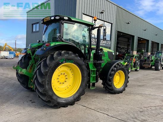 Tractor agrícola - John Deere - 6215r tractor (st24593)
