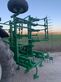 Cultivador Gil de 21 brazos con rastra de muelles