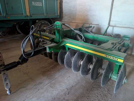 Grada de 26 discos  John Deere 4040