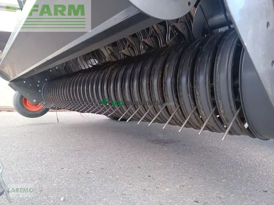 Empacadora gigant - Claas - variant 465 rc