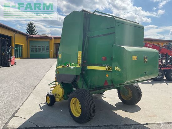 Empacadora gigant - John Deere - 592c