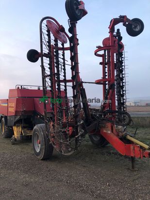 Empacadora gigante - New Holland BB950
