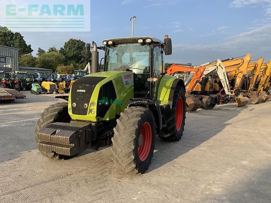 Tractor agrícola - Claas - 820 axion tractor (st23326)
