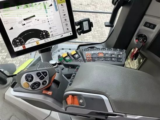 Cosechadora de Cereal - Claas - trion 750 terra trac