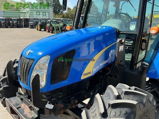 Tractor agrícola - New Holland - t5050 tractor (st27259)