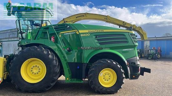 Cosechadora de Cereal - John Deere - 8400