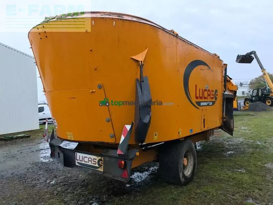 Remolqu esparcidor - Lucas - spirmix jet 220