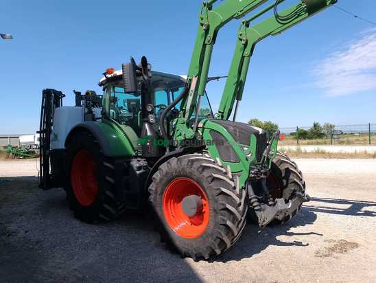 Tractor agrícola - Fendt  724 VARIO PROFI PLUS CON PALA FENDT CARGO 