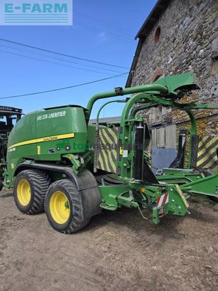 Empacadora gigant - John Deere - c441r vente pour le compte du client