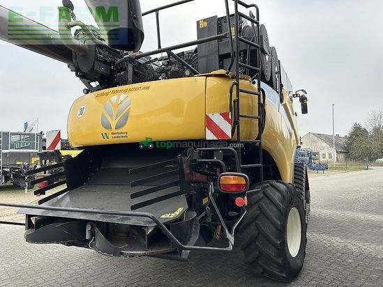 Cosechadora de Cereal - New Holland - cr 10.90