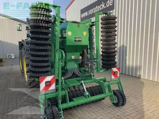 Combinado de siembra -  - wiesenstriegel 5m mit walze gps nachsaatgerät