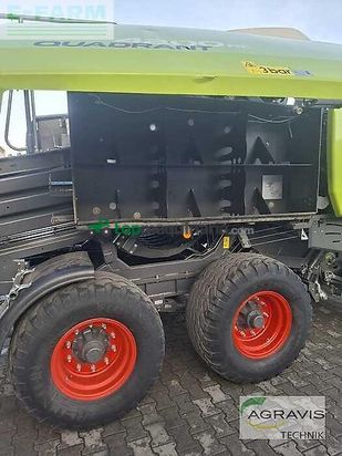 Empacadora gigant - Claas - quadrant 4200 rc ta