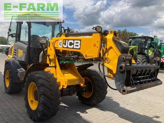 Minicargadora - JCB - tm220t4a