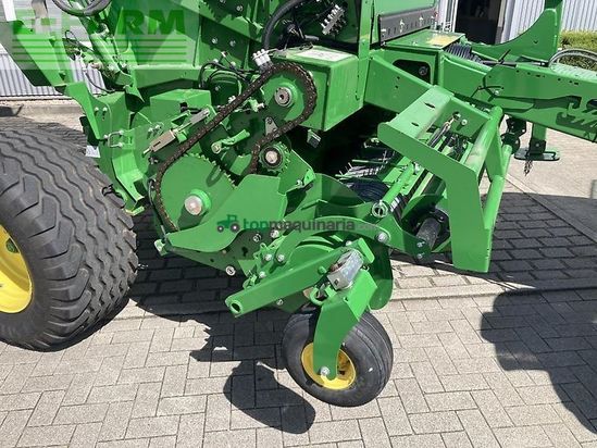 Empacadora gigant - John Deere - v461m