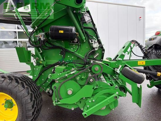 Empacadora gigant - John Deere - v461m iso bus