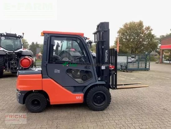 Elevadora - Toyota - 02-8fgjf35