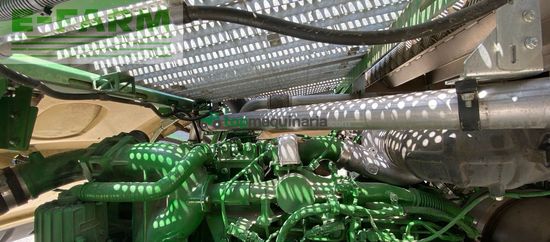 Cosechadora de Cereal - John Deere - 8300