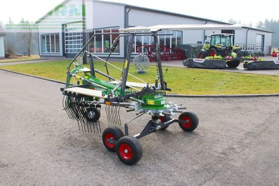 Rastrillo - Fendt - former 426 dn
