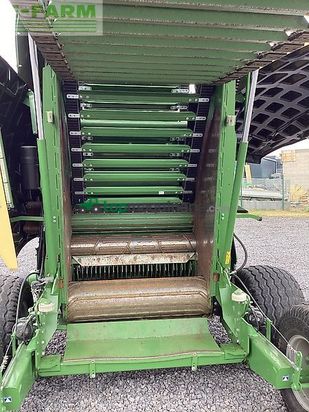 Empacadora gigant - Krone - comprima v 180 xc