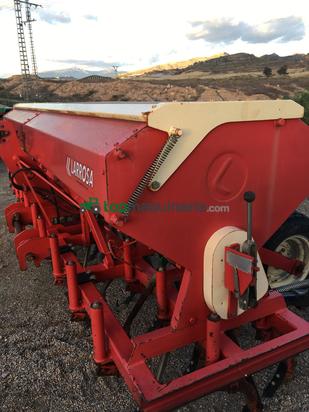 Sembradora Larrosa SPACE 900-3  de 4 metros