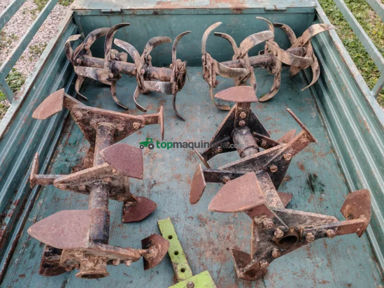 Motocultor Agria 7000 con motor diésel Lombardini y remolque basculante