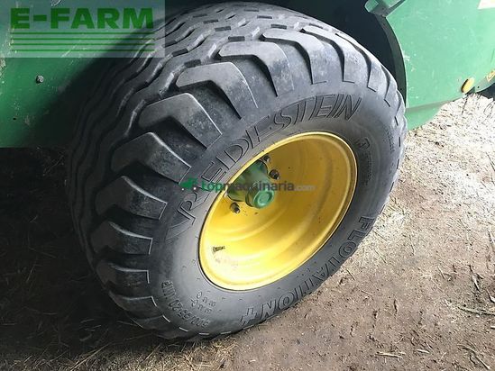 Empacadora gigant - John Deere - 990