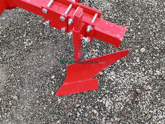 MAQUINA PARA PONER PLASTICO Y GOTEO. 