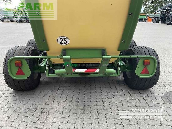 Empacadora gigant - Krone - comprima v 180 xc