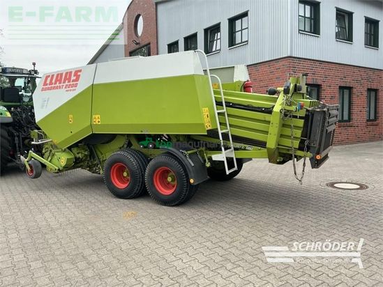 Empacadora gigant - Claas - quadrant 2200 rc