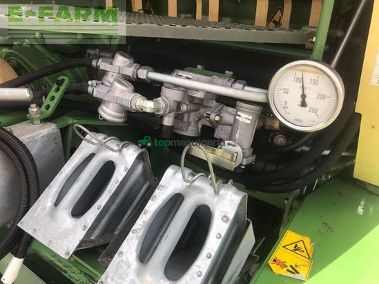 Empacadora gigant - Krone - comprima cv 150xc
