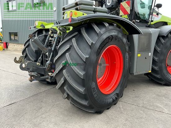 Tractor agrícola - Claas - xerion trac 5000 tractor (st26926)