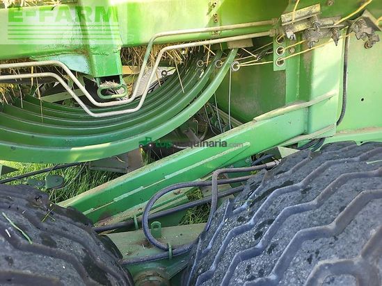 Empacadora gigant - John Deere - 680