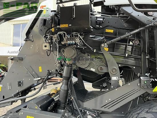 Empacadora gigant - Claas - quadrant 5300 fc t+st