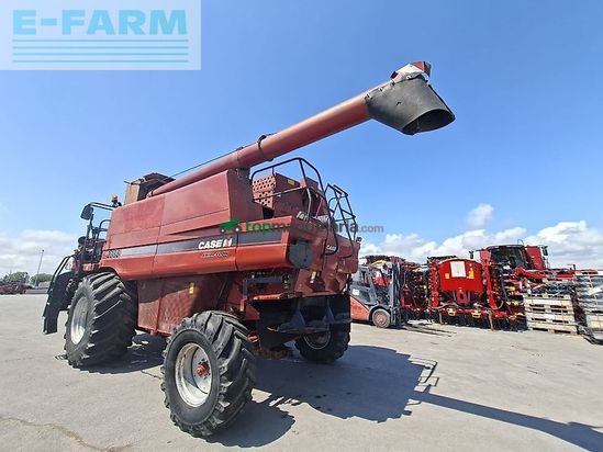 Cosechadora de Cereal - Case IH - 2388 și heder 7,3 m