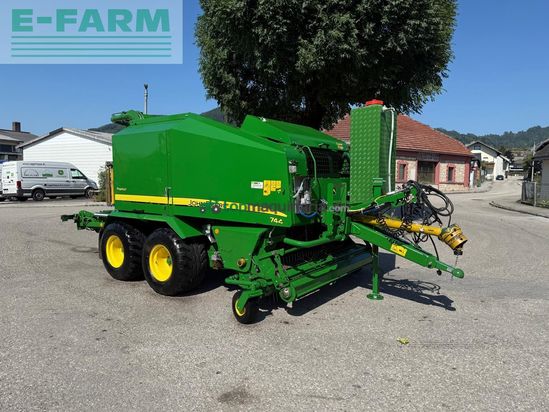 Empacadora gigant - John Deere - 744
